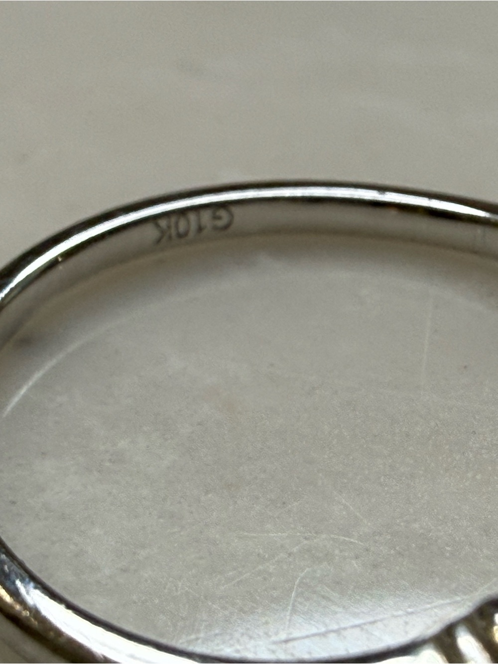 10k White Gold Rings - Picture 4 of 9
